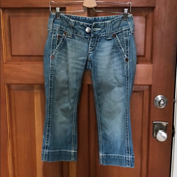 low rise capri pants